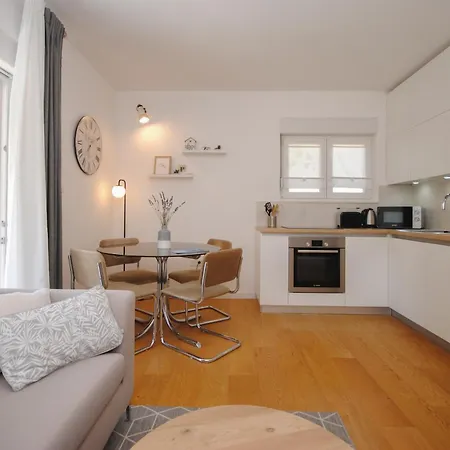 Apartament Park View *